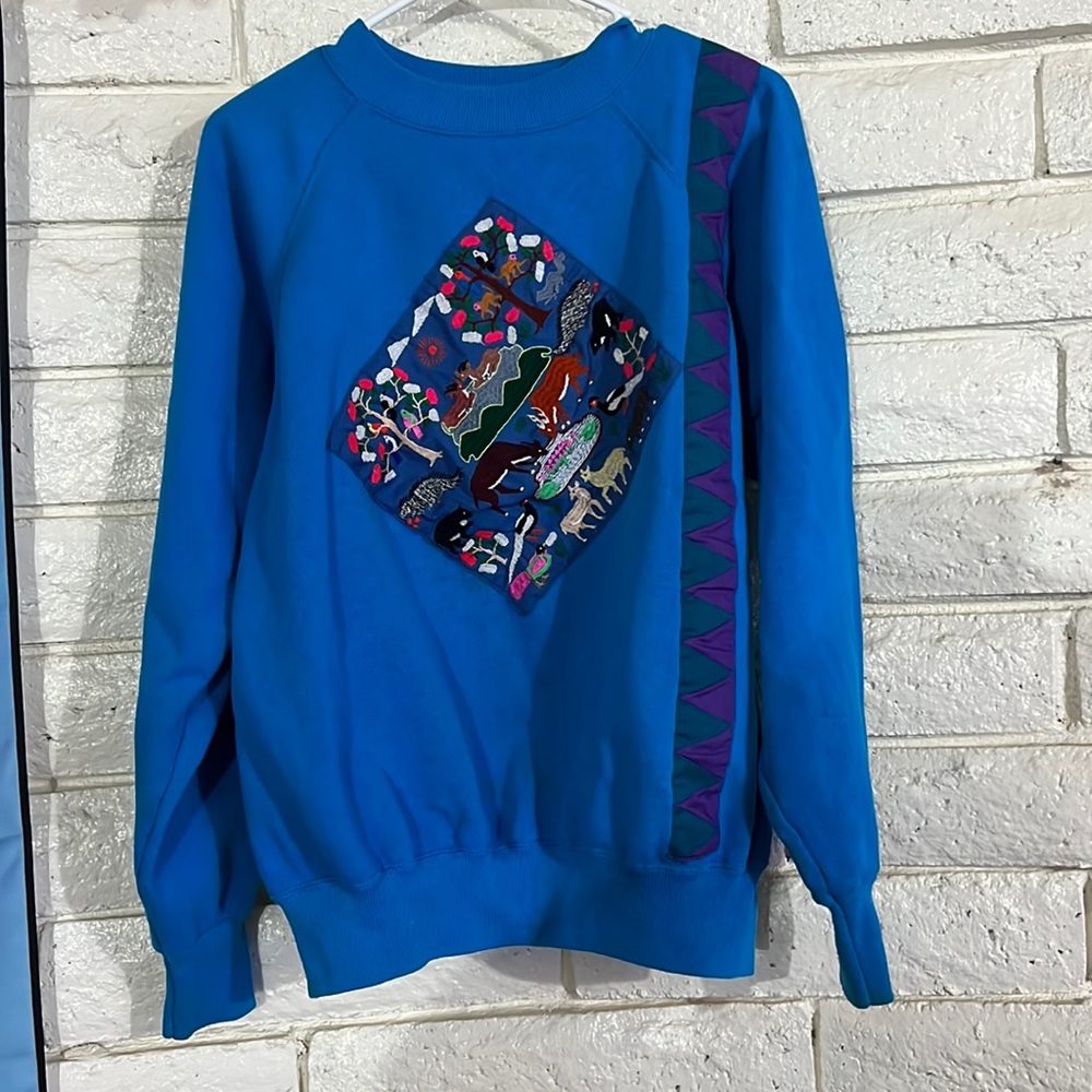 Vintage 80s embroidered crewneck